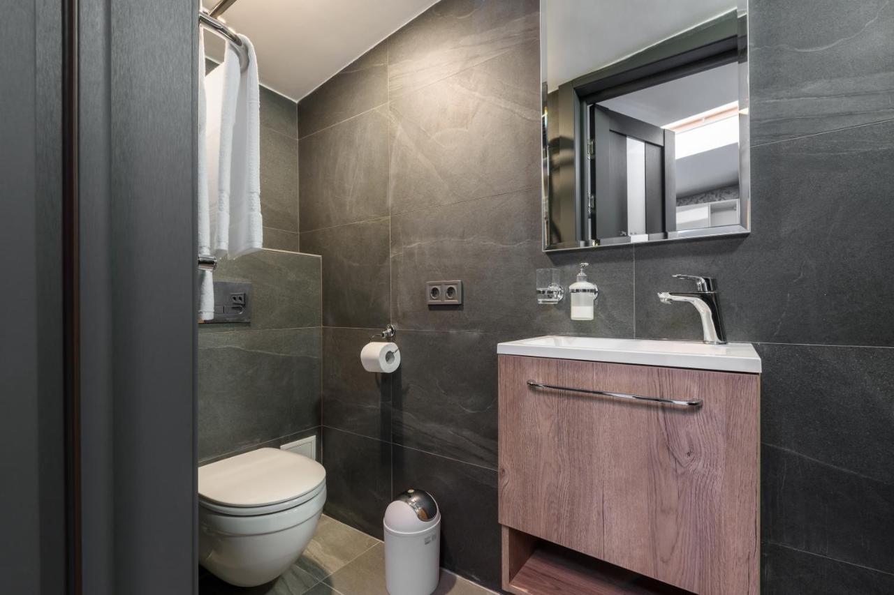 Apart Hotel Fusion Chernivtsi Ngoại thất bức ảnh