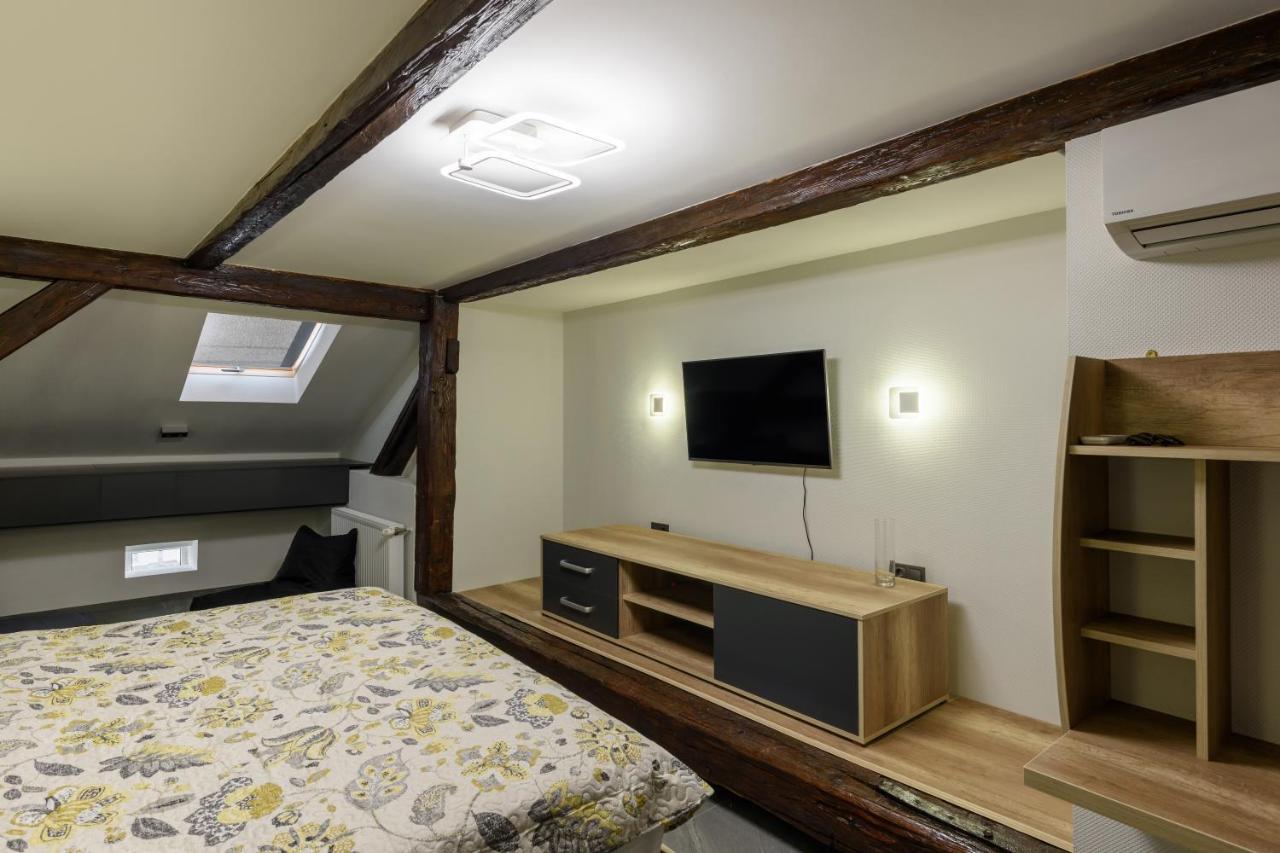 Apart Hotel Fusion Chernivtsi Ngoại thất bức ảnh