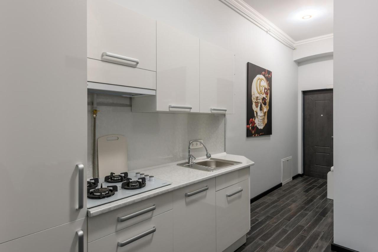 Apart Hotel Fusion Chernivtsi Ngoại thất bức ảnh