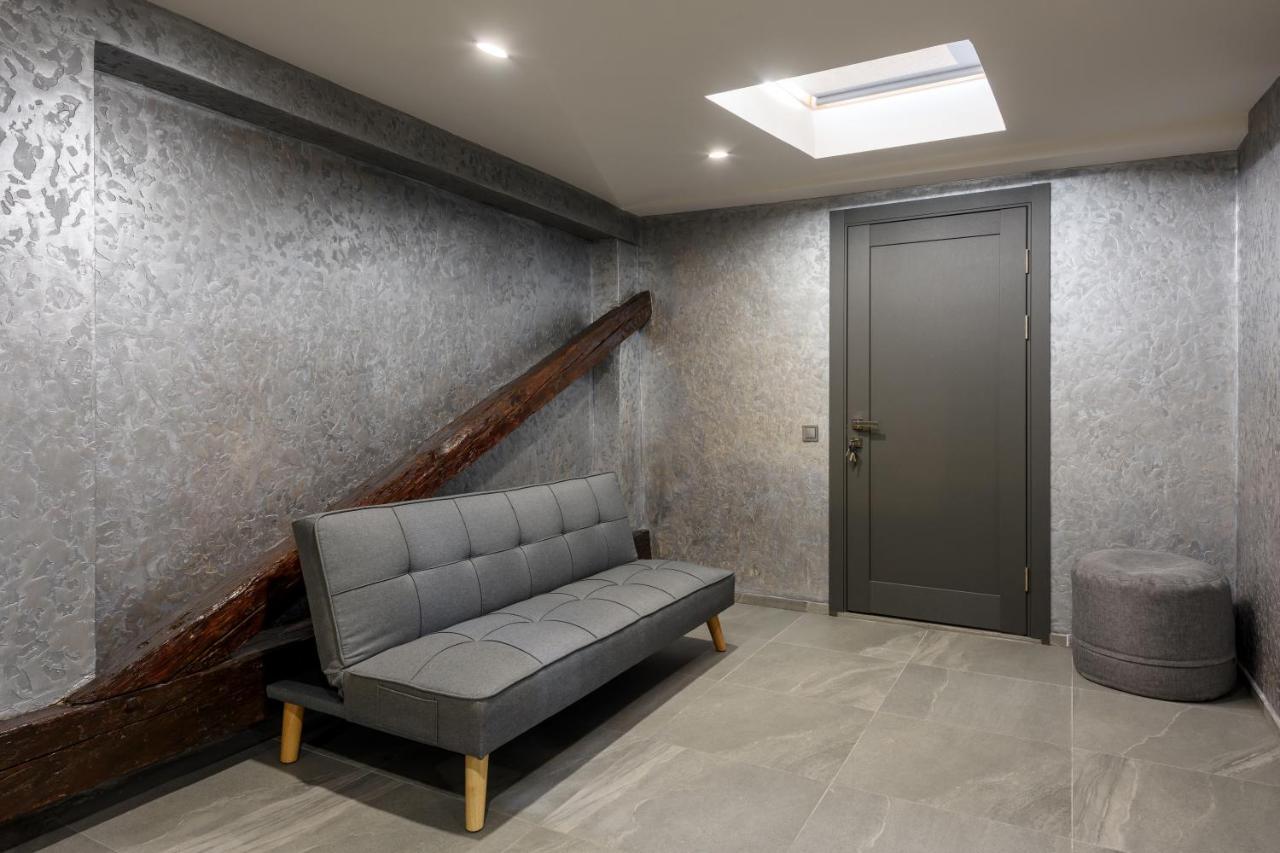 Apart Hotel Fusion Chernivtsi Ngoại thất bức ảnh